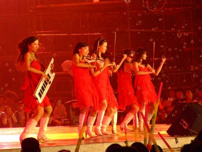 kungfu string girls band