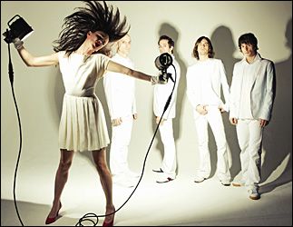 Juliette and the Licks